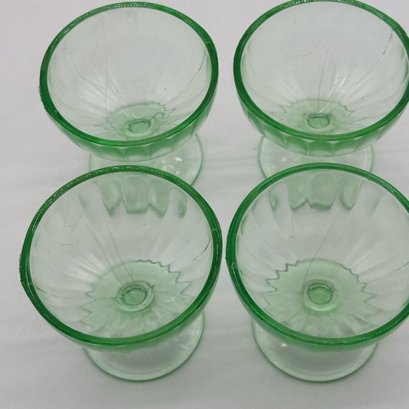4 Vintage Hazel Atlas Green Depression Ribbon Uranium Glass Footed Sherbert Cups - Picture 3 of 7